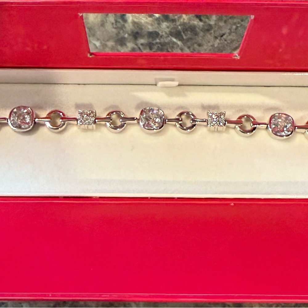 Zinzi Elegant Silver Bracelet with Sparkling Accents